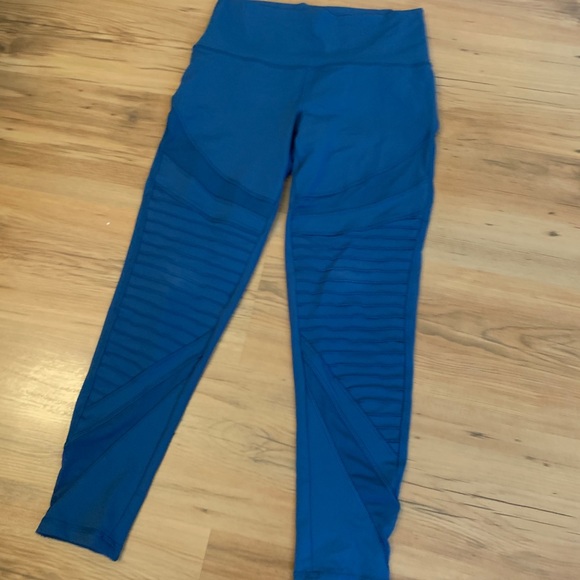 Aerie Chill Play Move Ribbed Blue Leggings - Picture 3 of 4